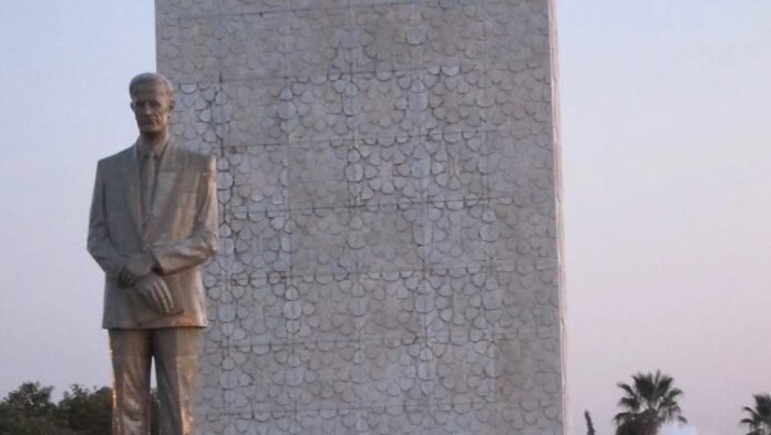 سقوط الأسد وزلزال 