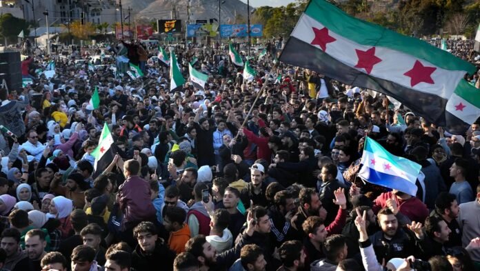 ملايين السوريين احتفلوا بنهاية حكم أسرة الأسد، لكنهم يواجهون تحديات كبيرة