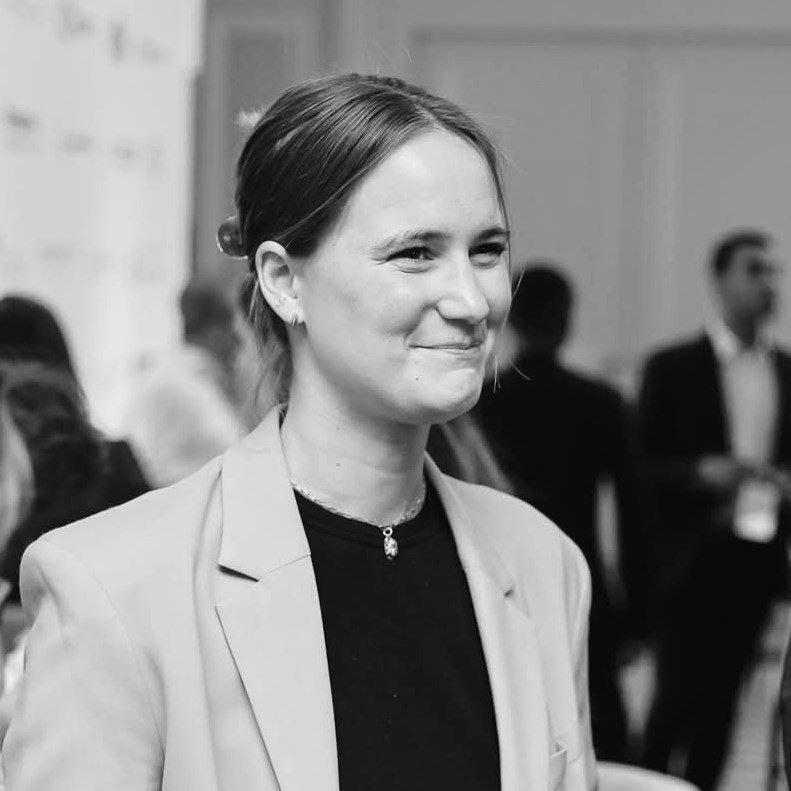 بيي إيفريست